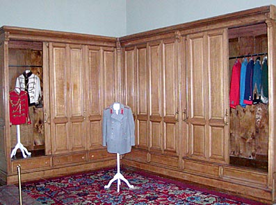 Closets and Uniforms of Nichoilas II