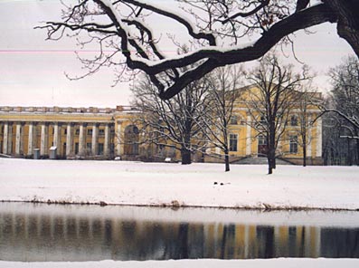 Entrance to the Right Wing