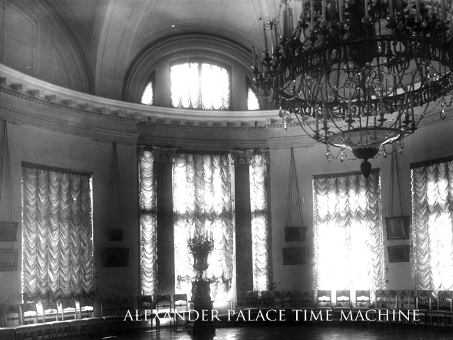 View of the Semi-circular Hall in the Alexander palace